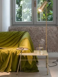 Beistelltisch mit Leuchte Dase’